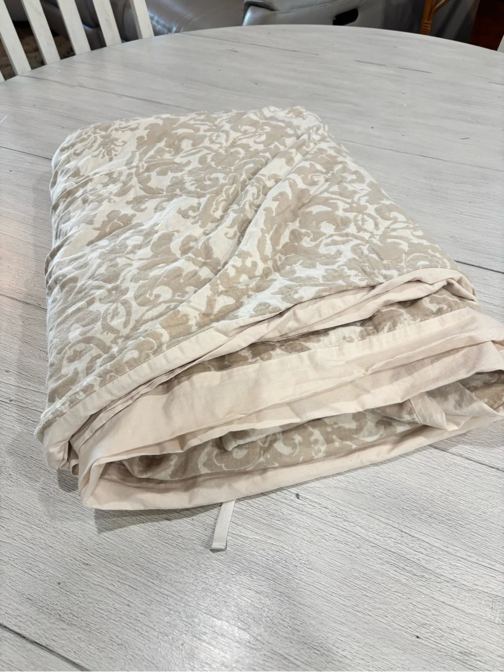 POTTERY BARN Beige Tonal JACQUARD MEDALLION Duvet Cover 108” X 92” King Size